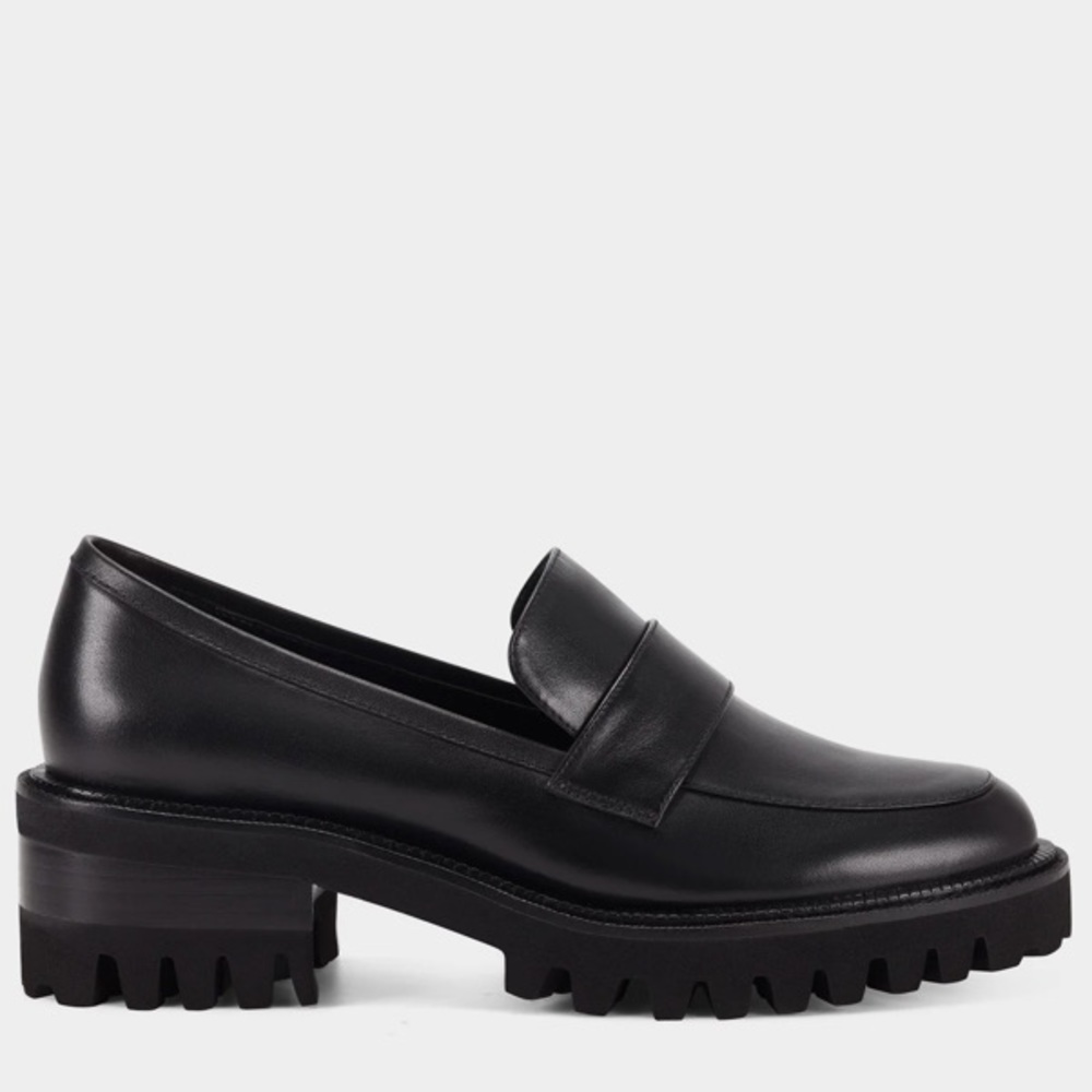 Aerosoles Black Ulla Loafer (fits like a 10)